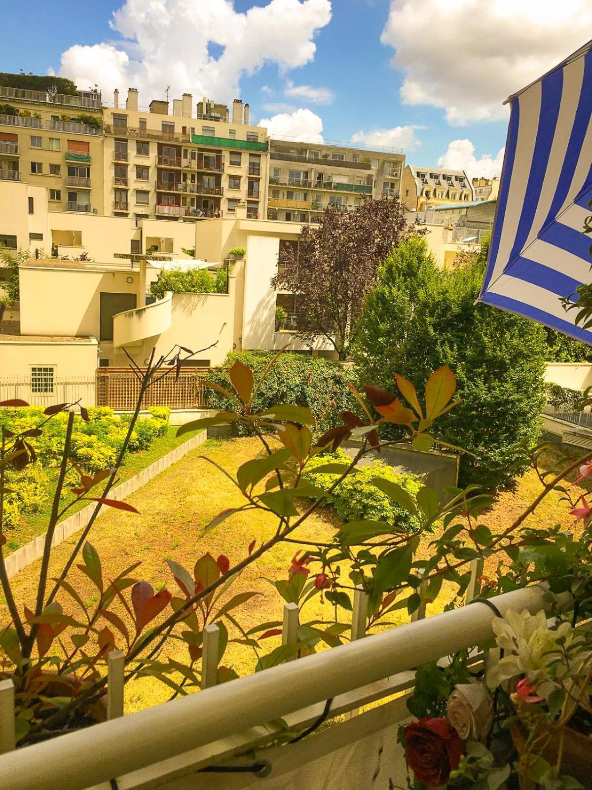 Double Room With Balcony Παρίσι Εξωτερικό φωτογραφία